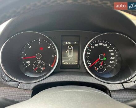 Серый Фольксваген Гольф, объемом двигателя 1.97 л и пробегом 300 тыс. км за 9200 $, фото 14 на Automoto.ua