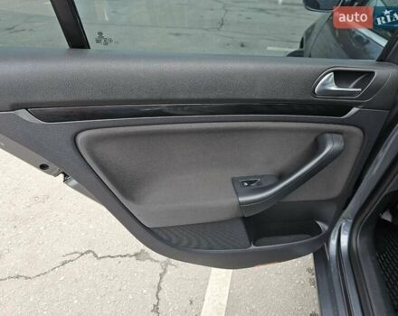 Серый Фольксваген Гольф, объемом двигателя 1.39 л и пробегом 266 тыс. км за 9000 $, фото 38 на Automoto.ua