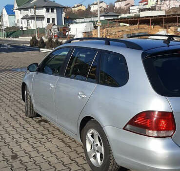 Серый Фольксваген Гольф, объемом двигателя 1.6 л и пробегом 230 тыс. км за 8500 $, фото 4 на Automoto.ua