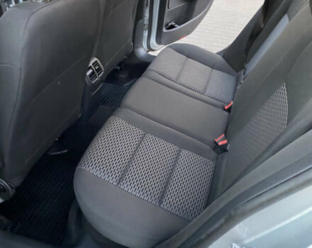 Серый Фольксваген Гольф, объемом двигателя 1.6 л и пробегом 198 тыс. км за 8200 $, фото 21 на Automoto.ua