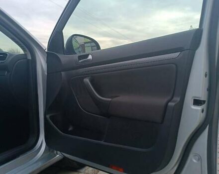 Серый Фольксваген Гольф, объемом двигателя 1.97 л и пробегом 225 тыс. км за 8400 $, фото 29 на Automoto.ua