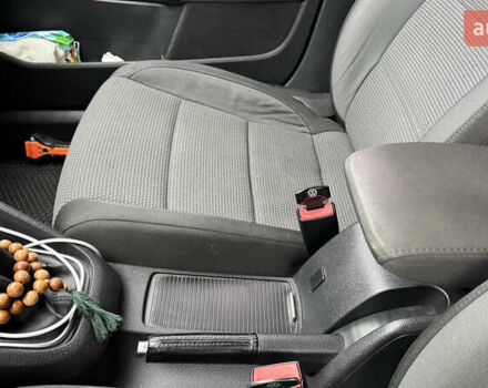 Серый Фольксваген Гольф, объемом двигателя 1.6 л и пробегом 399 тыс. км за 7500 $, фото 9 на Automoto.ua