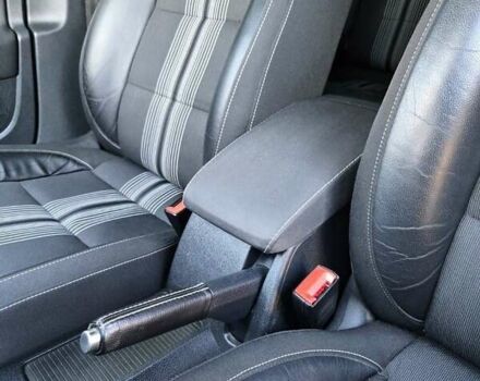 Сірий Фольксваген Гольф, об'ємом двигуна 1.39 л та пробігом 208 тис. км за 7999 $, фото 39 на Automoto.ua