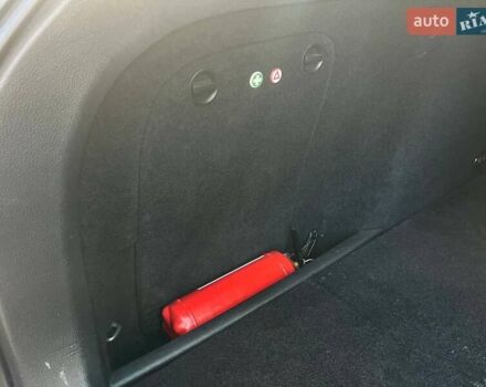 Серый Фольксваген Гольф, объемом двигателя 1.97 л и пробегом 300 тыс. км за 9200 $, фото 41 на Automoto.ua