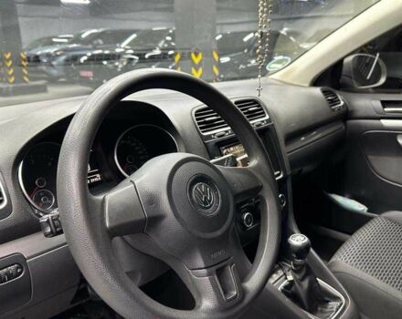 Фольксваген Гольф 2012 в Черновцах на Automoto.ua Серый Фольксваген Гольф, объемом двигателя 1.6 л и пробегом 274 тыс. км за 9000 $, фото 7 на Automoto.ua