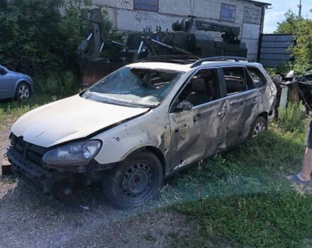 Серый Фольксваген Гольф, объемом двигателя 1.6 л и пробегом 180 тыс. км за 3000 $, фото 7 на Automoto.ua