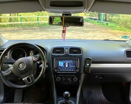 Серый Фольксваген Гольф, объемом двигателя 1.6 л и пробегом 233 тыс. км за 8800 $, фото 3 на Automoto.ua