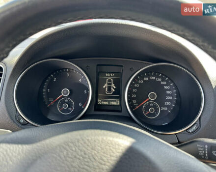 Серый Фольксваген Гольф, объемом двигателя 1.6 л и пробегом 234 тыс. км за 9500 $, фото 14 на Automoto.ua