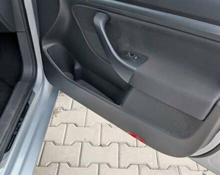 Серый Фольксваген Гольф, объемом двигателя 1.6 л и пробегом 184 тыс. км за 7750 $, фото 11 на Automoto.ua