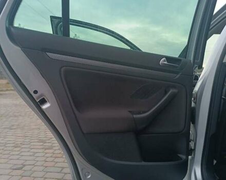 Серый Фольксваген Гольф, объемом двигателя 1.97 л и пробегом 225 тыс. км за 8400 $, фото 33 на Automoto.ua