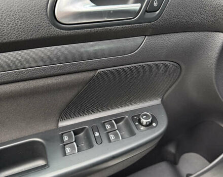 Серый Фольксваген Гольф, объемом двигателя 1.6 л и пробегом 270 тыс. км за 8500 $, фото 17 на Automoto.ua