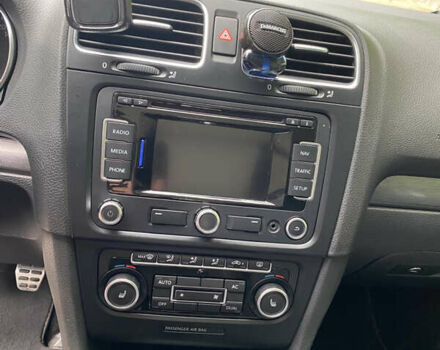 Серый Фольксваген Гольф, объемом двигателя 1.6 л и пробегом 242 тыс. км за 7800 $, фото 10 на Automoto.ua