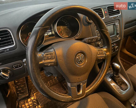 Серый Фольксваген Гольф, объемом двигателя 1.6 л и пробегом 240 тыс. км за 8350 $, фото 9 на Automoto.ua