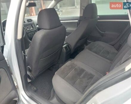 Серый Фольксваген Гольф, объемом двигателя 1.6 л и пробегом 267 тыс. км за 9400 $, фото 8 на Automoto.ua