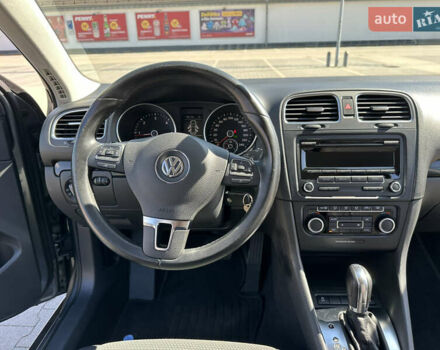 Серый Фольксваген Гольф, объемом двигателя 1.6 л и пробегом 234 тыс. км за 9500 $, фото 12 на Automoto.ua