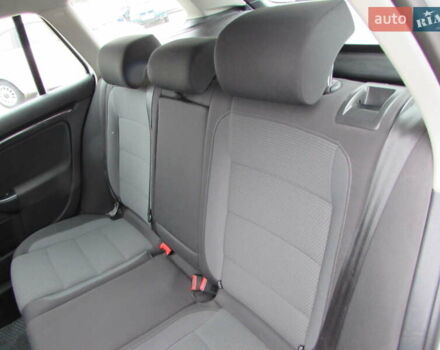 Серый Фольксваген Гольф, объемом двигателя 1.2 л и пробегом 200 тыс. км за 8400 $, фото 11 на Automoto.ua