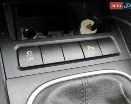 Серый Фольксваген Гольф, объемом двигателя 1.2 л и пробегом 200 тыс. км за 8400 $, фото 26 на Automoto.ua