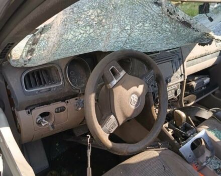 Серый Фольксваген Гольф, объемом двигателя 1.6 л и пробегом 180 тыс. км за 3000 $, фото 5 на Automoto.ua