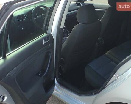 Серый Фольксваген Гольф, объемом двигателя 1.6 л и пробегом 257 тыс. км за 8000 $, фото 49 на Automoto.ua