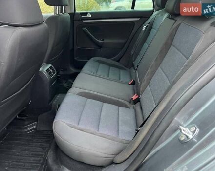 Серый Фольксваген Гольф, объемом двигателя 1.97 л и пробегом 302 тыс. км за 9000 $, фото 28 на Automoto.ua