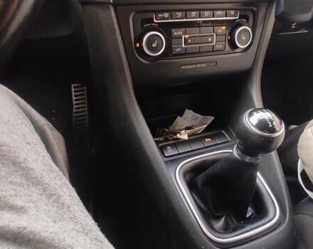 Серый Фольксваген Гольф, объемом двигателя 1.6 л и пробегом 257 тыс. км за 8000 $, фото 68 на Automoto.ua