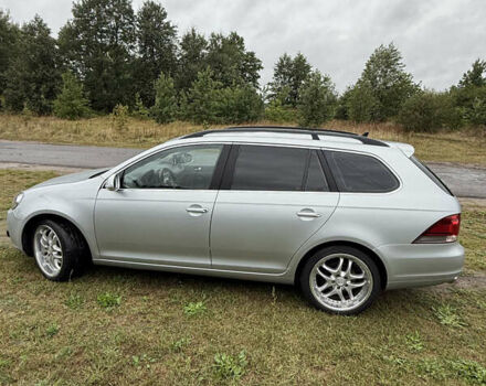 Серый Фольксваген Гольф, объемом двигателя 1.6 л и пробегом 270 тыс. км за 8300 $, фото 6 на Automoto.ua