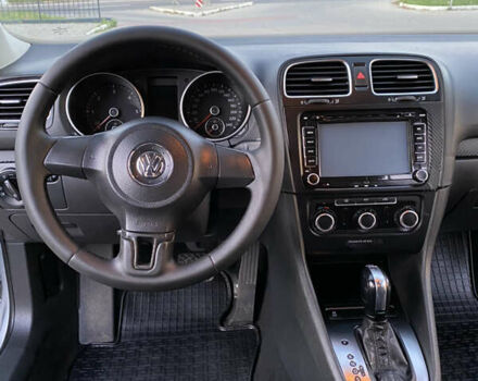 Серый Фольксваген Гольф, объемом двигателя 1.6 л и пробегом 198 тыс. км за 8200 $, фото 22 на Automoto.ua