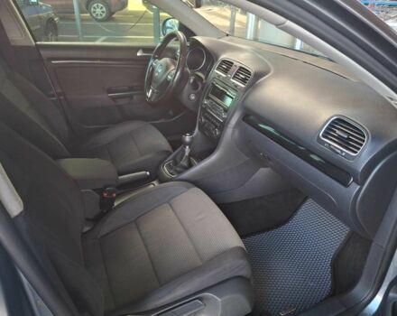 Серый Фольксваген Гольф, объемом двигателя 1.6 л и пробегом 273 тыс. км за 7500 $, фото 14 на Automoto.ua