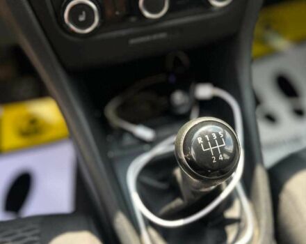 Серый Фольксваген Гольф, объемом двигателя 1.6 л и пробегом 333 тыс. км за 7500 $, фото 18 на Automoto.ua