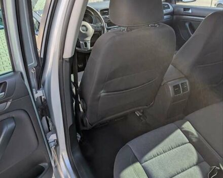 Серый Фольксваген Гольф, объемом двигателя 1.6 л и пробегом 184 тыс. км за 7750 $, фото 31 на Automoto.ua