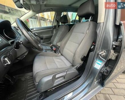 Серый Фольксваген Гольф, объемом двигателя 1.97 л и пробегом 300 тыс. км за 9200 $, фото 21 на Automoto.ua