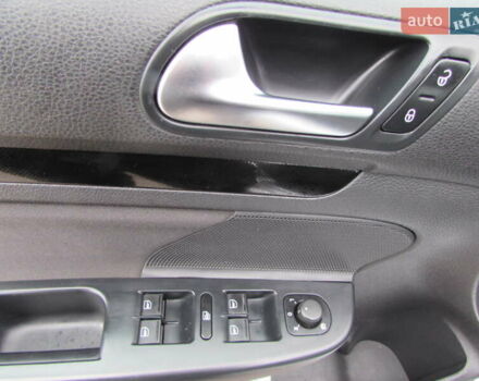 Серый Фольксваген Гольф, объемом двигателя 1.2 л и пробегом 200 тыс. км за 8400 $, фото 21 на Automoto.ua