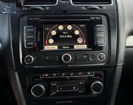 Серый Фольксваген Гольф, объемом двигателя 1.6 л и пробегом 327 тыс. км за 7699 $, фото 14 на Automoto.ua