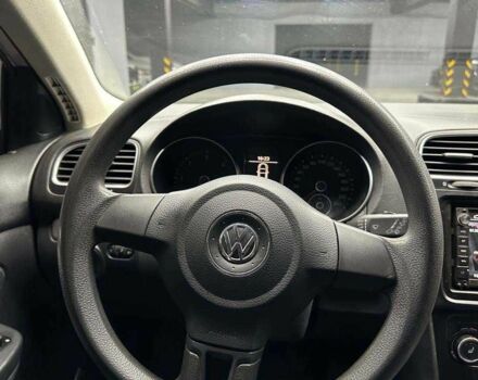 Фольксваген Гольф 2012 в Черновцах на Automoto.ua Серый Фольксваген Гольф, объемом двигателя 1.6 л и пробегом 274 тыс. км за 9000 $, фото 11 на Automoto.ua