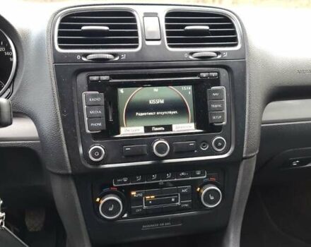 Серый Фольксваген Гольф, объемом двигателя 1.6 л и пробегом 225 тыс. км за 7900 $, фото 12 на Automoto.ua