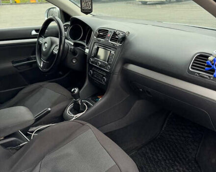 Серый Фольксваген Гольф, объемом двигателя 1.6 л и пробегом 315 тыс. км за 7500 $, фото 5 на Automoto.ua