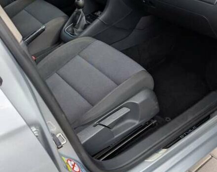 Серый Фольксваген Гольф, объемом двигателя 1.6 л и пробегом 184 тыс. км за 7750 $, фото 12 на Automoto.ua