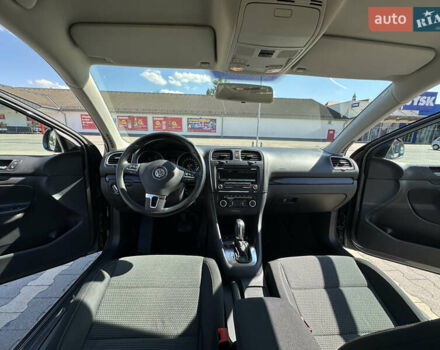 Серый Фольксваген Гольф, объемом двигателя 1.6 л и пробегом 234 тыс. км за 9500 $, фото 11 на Automoto.ua