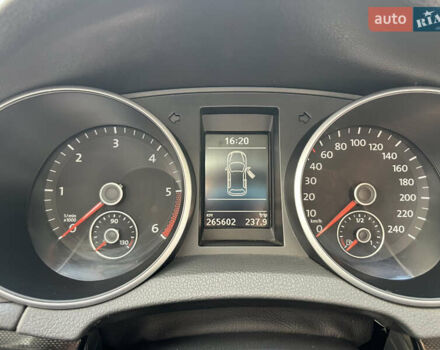 Серый Фольксваген Гольф, объемом двигателя 1.6 л и пробегом 266 тыс. км за 8700 $, фото 5 на Automoto.ua