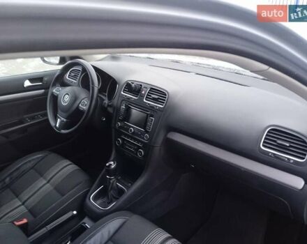 Серый Фольксваген Гольф, объемом двигателя 1.6 л и пробегом 267 тыс. км за 7900 $, фото 6 на Automoto.ua