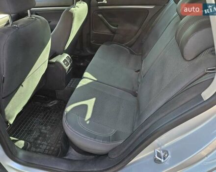 Сірий Фольксваген Гольф, об'ємом двигуна 1.6 л та пробігом 243 тис. км за 8200 $, фото 3 на Automoto.ua