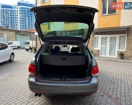 Серый Фольксваген Гольф, объемом двигателя 1.97 л и пробегом 300 тыс. км за 9200 $, фото 36 на Automoto.ua