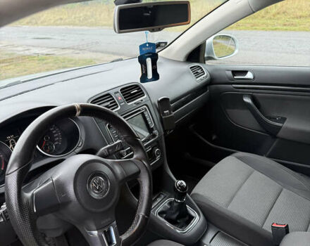 Серый Фольксваген Гольф, объемом двигателя 1.6 л и пробегом 270 тыс. км за 8300 $, фото 9 на Automoto.ua