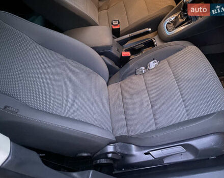 Серый Фольксваген Гольф, объемом двигателя 1.6 л и пробегом 240 тыс. км за 8350 $, фото 22 на Automoto.ua