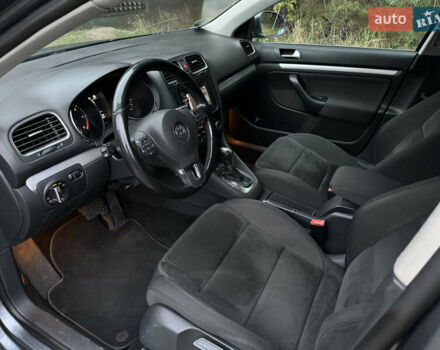 Фольксваген Гольф 2012 у Луцьку на Automoto.ua Сірий Фольксваген Гольф, об'ємом двигуна 1.6 л та пробігом 282 тис. км за 8999 $, фото 12 на Automoto.ua