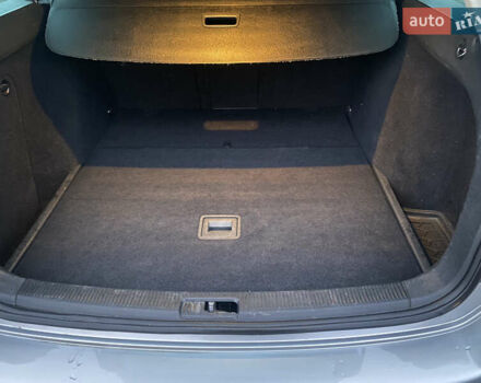 Серый Фольксваген Гольф, объемом двигателя 1.6 л и пробегом 240 тыс. км за 8350 $, фото 19 на Automoto.ua