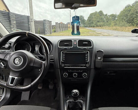 Серый Фольксваген Гольф, объемом двигателя 1.6 л и пробегом 270 тыс. км за 8300 $, фото 10 на Automoto.ua