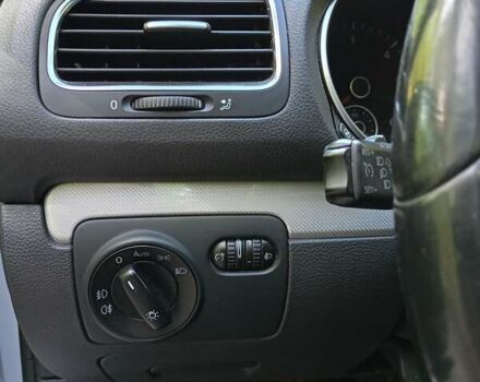 Серый Фольксваген Гольф, объемом двигателя 1.6 л и пробегом 233 тыс. км за 8800 $, фото 11 на Automoto.ua