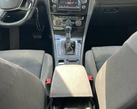 Серый Фольксваген Гольф, объемом двигателя 1.6 л и пробегом 233 тыс. км за 10450 $, фото 14 на Automoto.ua