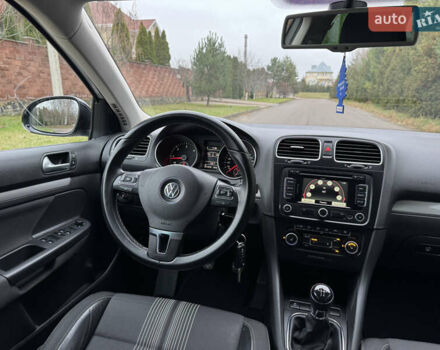 Серый Фольксваген Гольф, объемом двигателя 1.6 л и пробегом 221 тыс. км за 9450 $, фото 39 на Automoto.ua